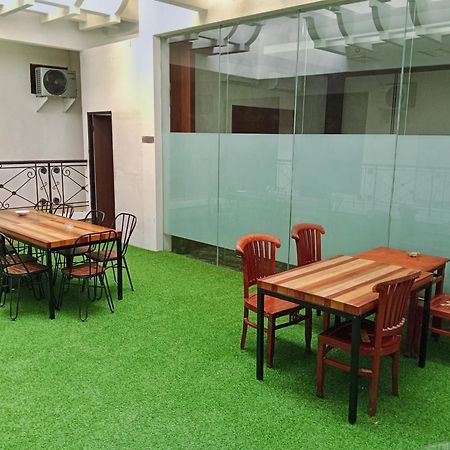 Andita Syariah Hotel 수라바야 외부 사진