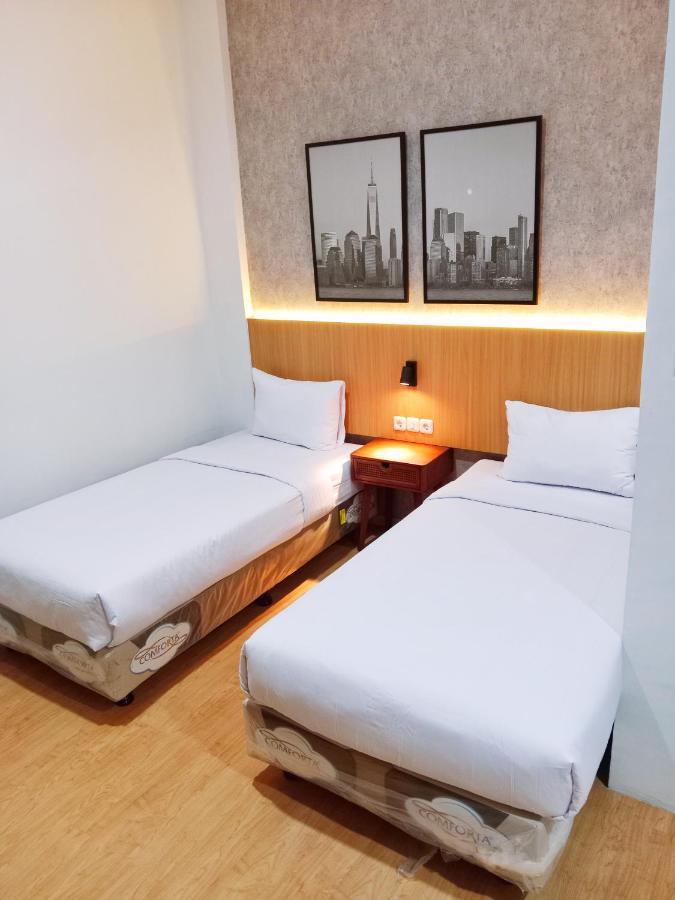 Andita Syariah Hotel 수라바야 외부 사진