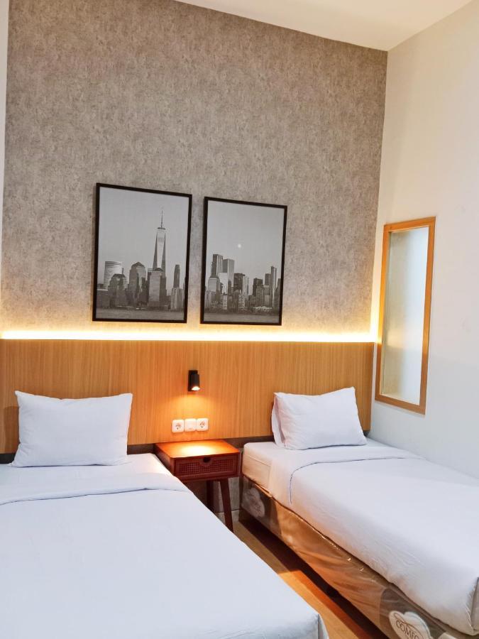 Andita Syariah Hotel 수라바야 외부 사진