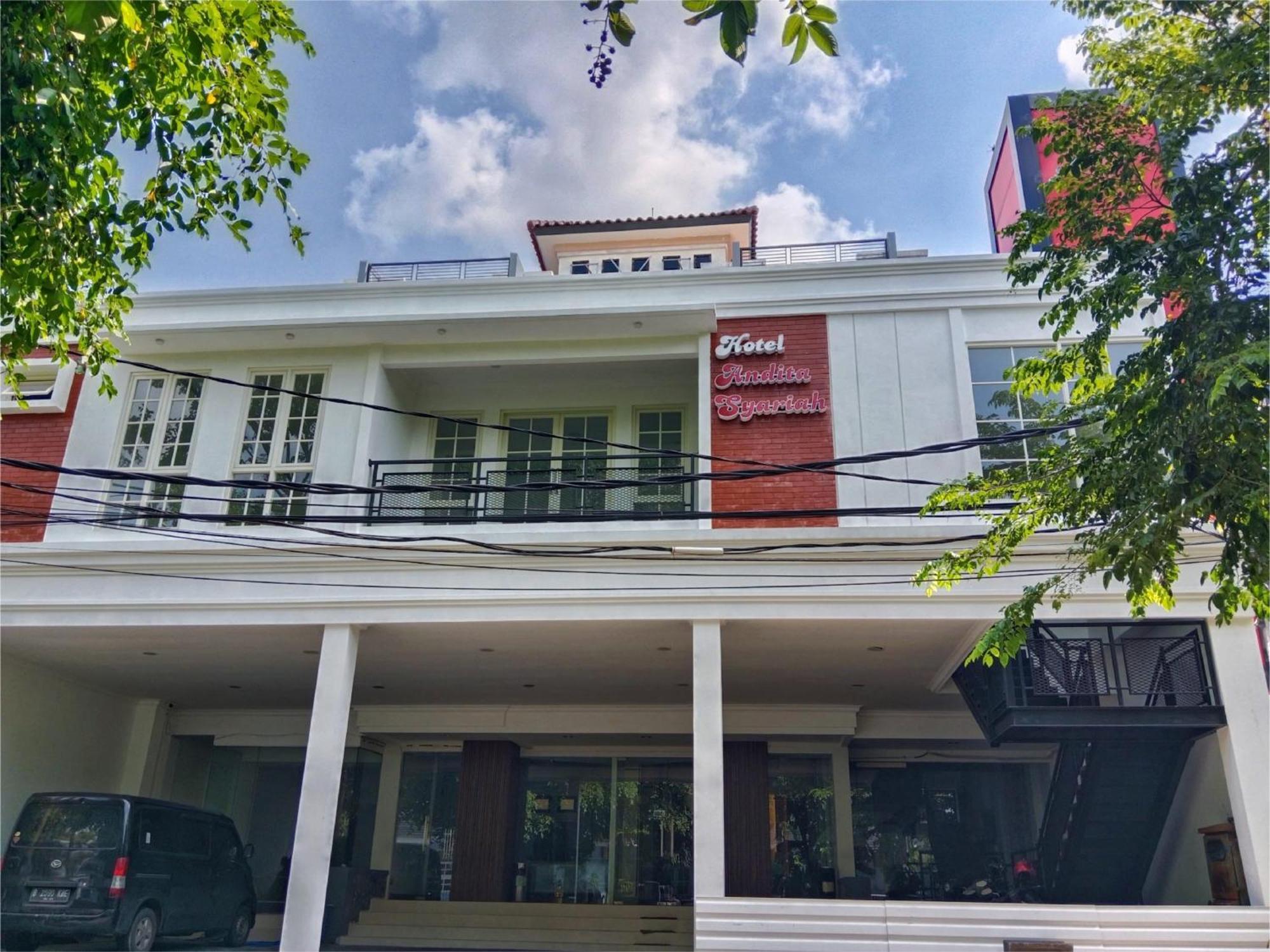Andita Syariah Hotel 수라바야 외부 사진