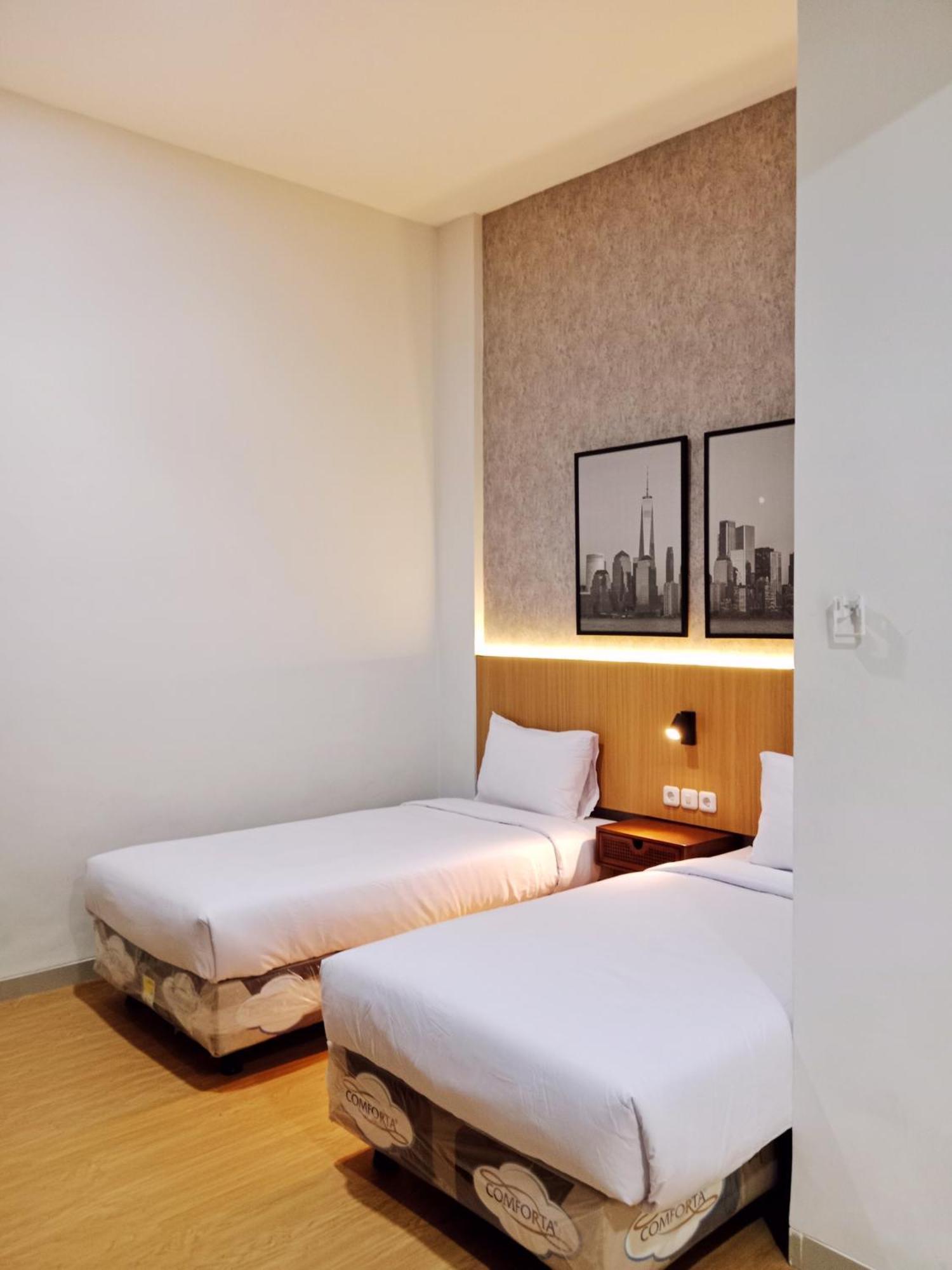 Andita Syariah Hotel 수라바야 외부 사진